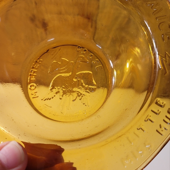 Vintage Tiara amber glass children plate, bowl and mug set. - Picture 2 of 6